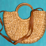 Load image into Gallery viewer, Sandy Moon Beach Tote MeOcean