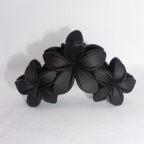 Triple Noir Flower HairClip - MeOcean