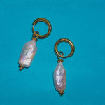 Load image into Gallery viewer, Moonlit Earrings MeOcean
